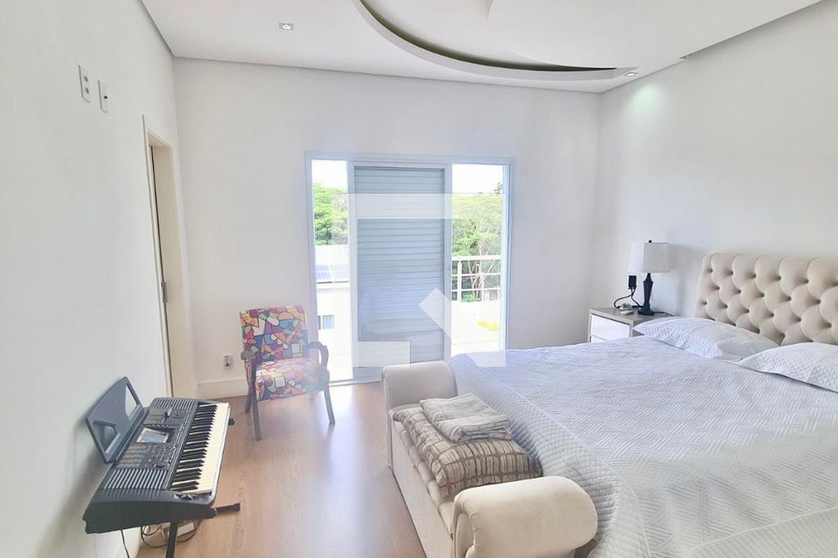 Casa à Venda - Swiss Park, 4 Quartos,  272 m2 em , Campinas - sp | SoloBR