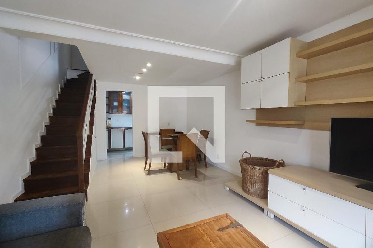 Casa, 4 quartos, 165 m² - Foto 1
