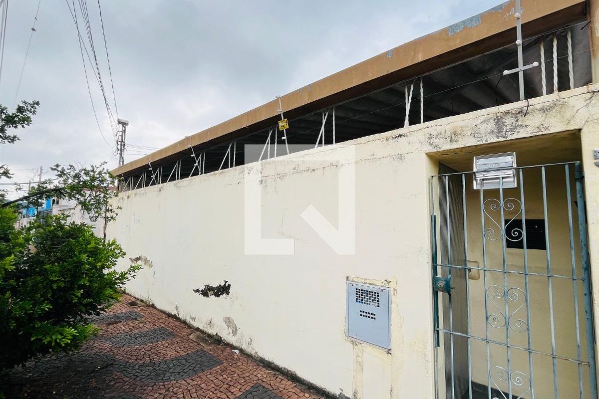 Casa à Venda - Taquaral, 3 Quartos,  190 m2 em , Campinas - sp | SoloBR