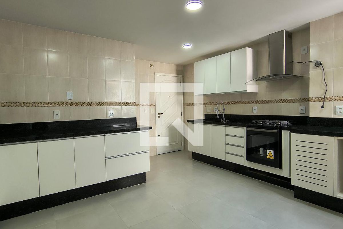 Cobertura, 3 quartos, 335 m² - Foto 37