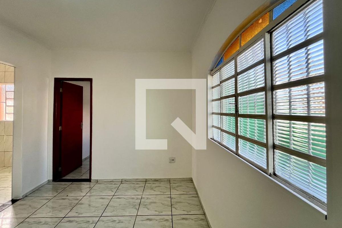Casa à Venda - Parque Prado, 4 Quartos,  140 m2 em , Campinas - sp | SoloBR