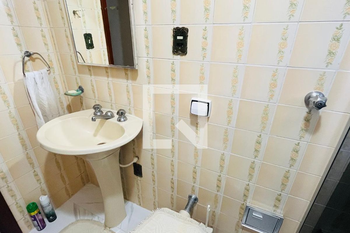 Casa à Venda - Nova Campinas, 4 Quartos,  303 m2 em , Campinas - sp | SoloBR