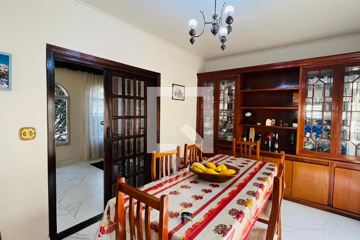 Casa à Venda - Nova Campinas, 4 Quartos,  303 m2 em , Campinas - sp | SoloBR
