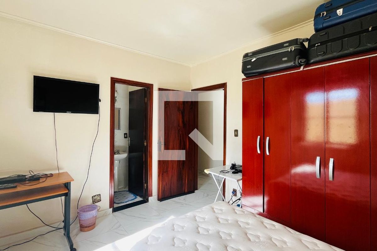 Casa à Venda - Nova Campinas, 4 Quartos,  303 m2 em , Campinas - sp | SoloBR