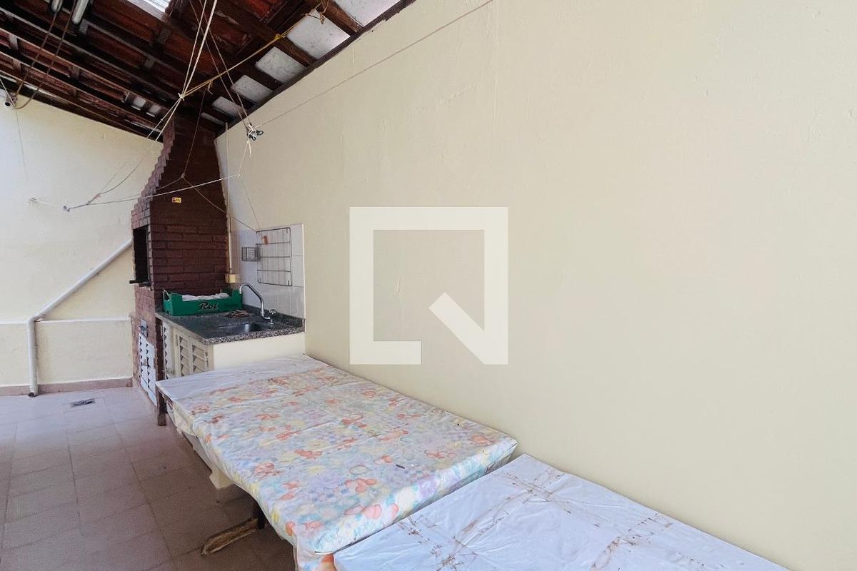 Casa à Venda - Nova Campinas, 4 Quartos,  303 m2 em , Campinas - sp | SoloBR