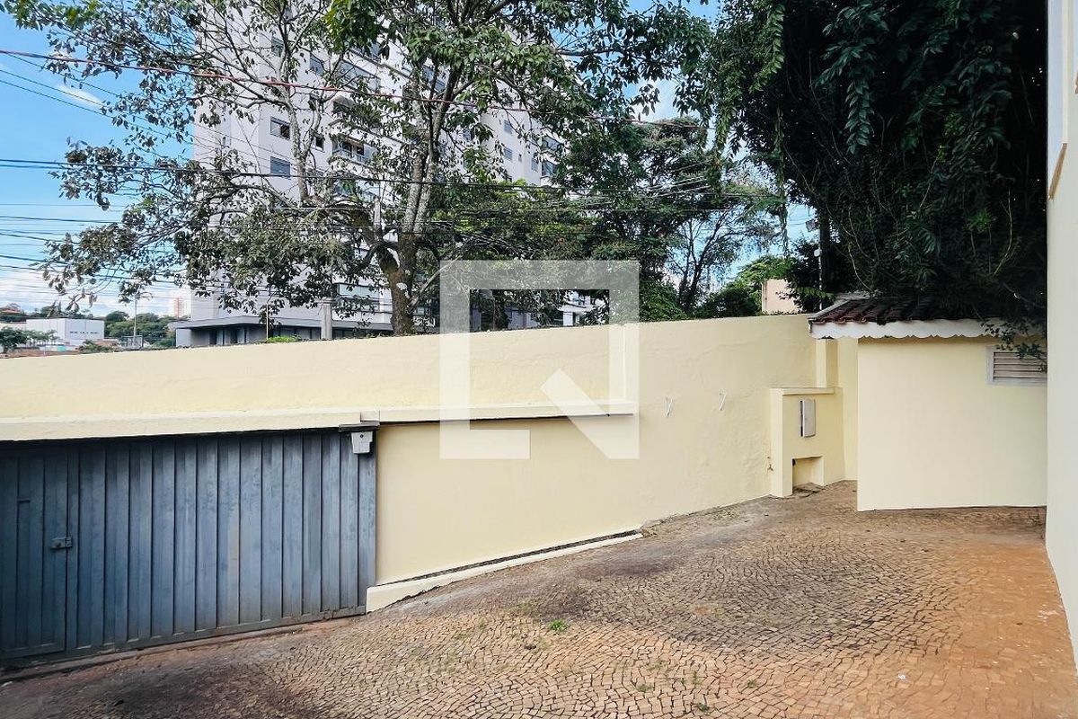 Casa à Venda - Nova Campinas, 4 Quartos,  303 m2 em , Campinas - sp | SoloBR