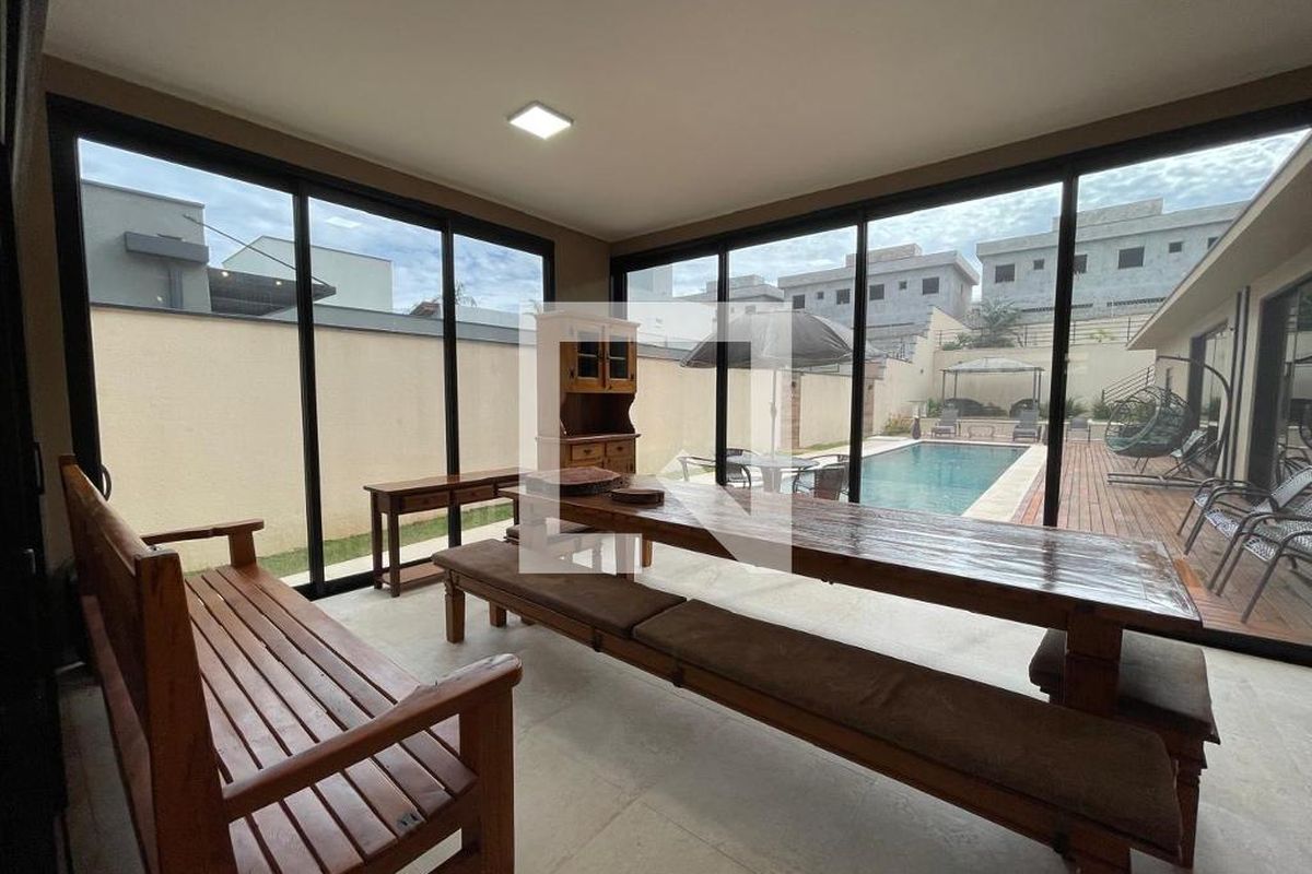Casa à Venda - Lot. Alphaville Campinas, 4 Quartos,  300 m2 em , Campinas - sp | SoloBR