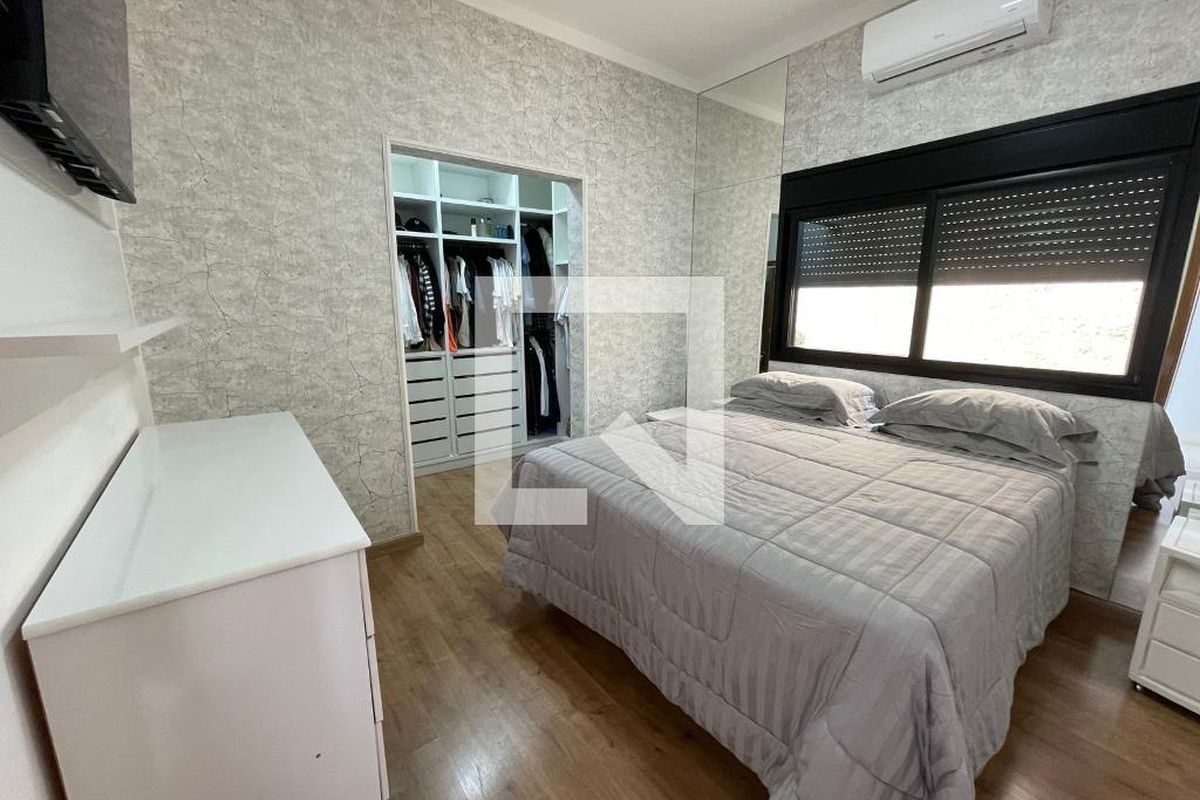 Casa à Venda - Lot. Alphaville Campinas, 4 Quartos,  300 m2 em , Campinas - sp | SoloBR
