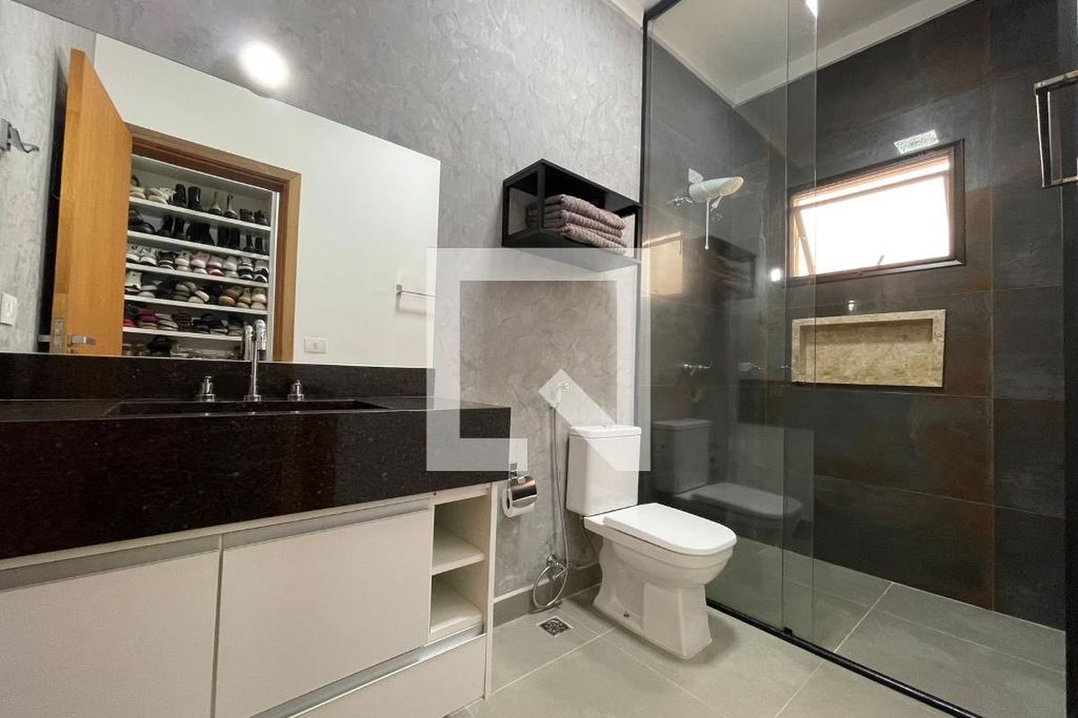 Casa à Venda - Lot. Alphaville Campinas, 4 Quartos,  300 m2 em , Campinas - sp | SoloBR