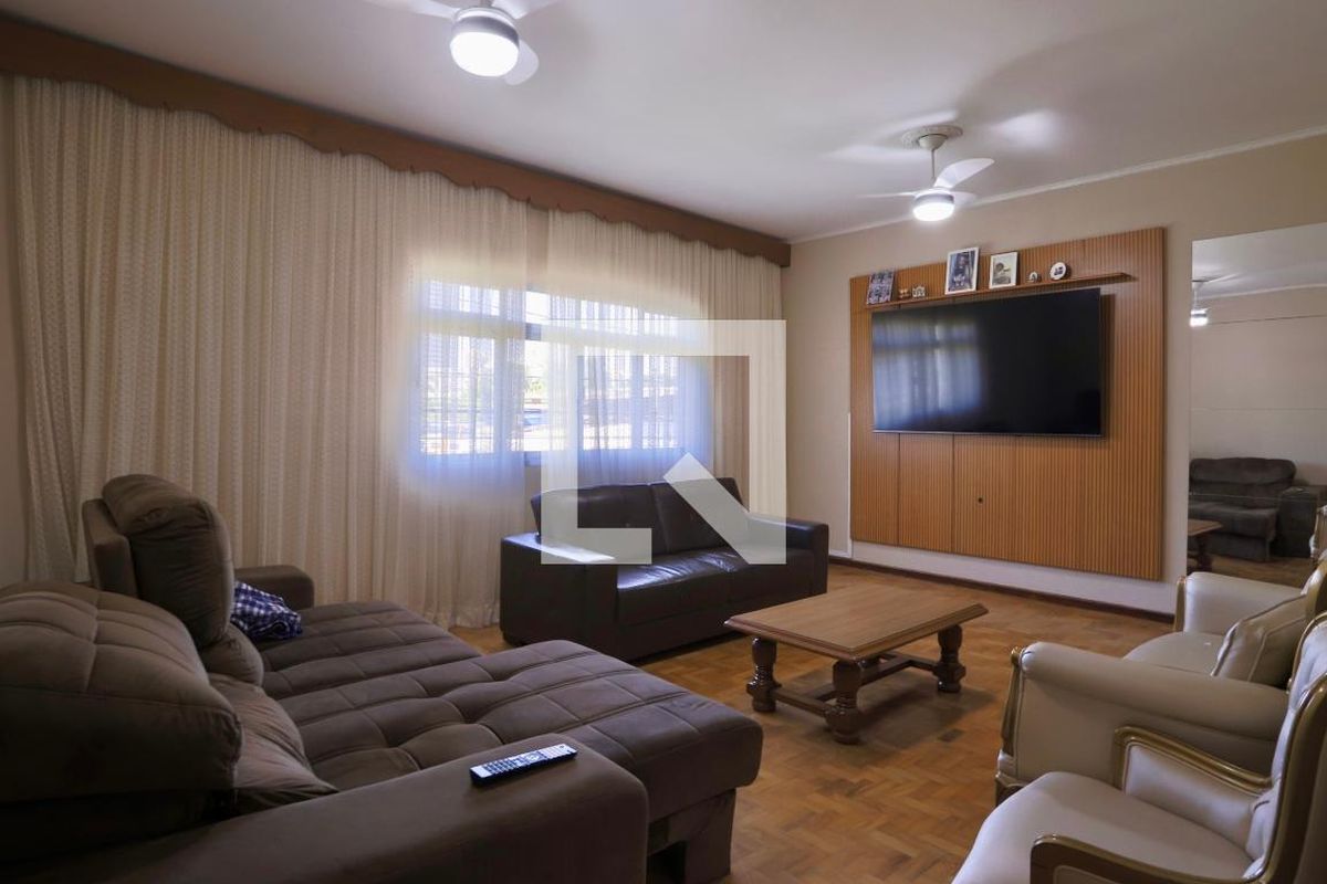 Casa, 3 quartos, 157 m² - Foto 1
