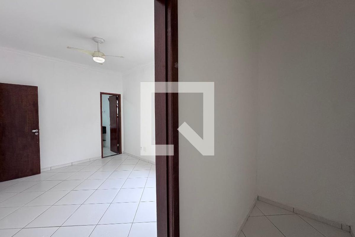 Casa, 4 quartos, 200 m² - Foto 44