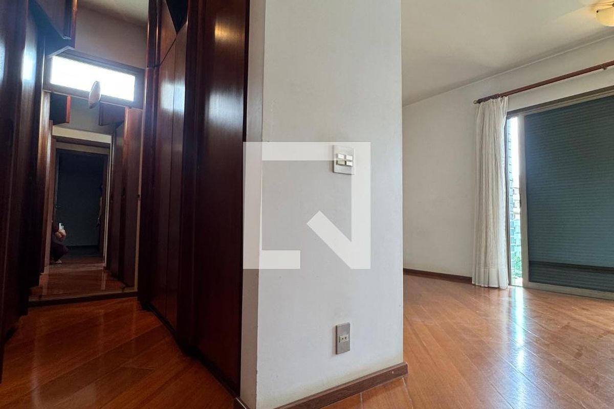 Apartamento à Venda - Cambuí, 4 Quartos,  257 m2 em , Campinas - sp | SoloBR