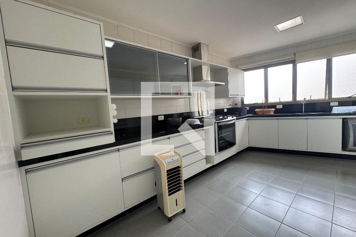 Apartamento à Venda - Cambuí, 4 Quartos,  257 m2 em , Campinas - sp | SoloBR