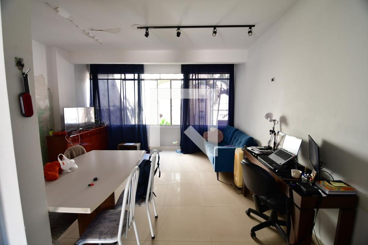 Casa à Venda - Cambuí, 2 Quartos,  89 m2 em , Campinas - sp | SoloBR