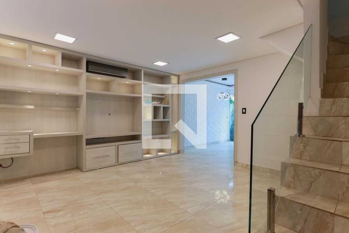 Casa, 3 quartos, 200 m² - Foto 1