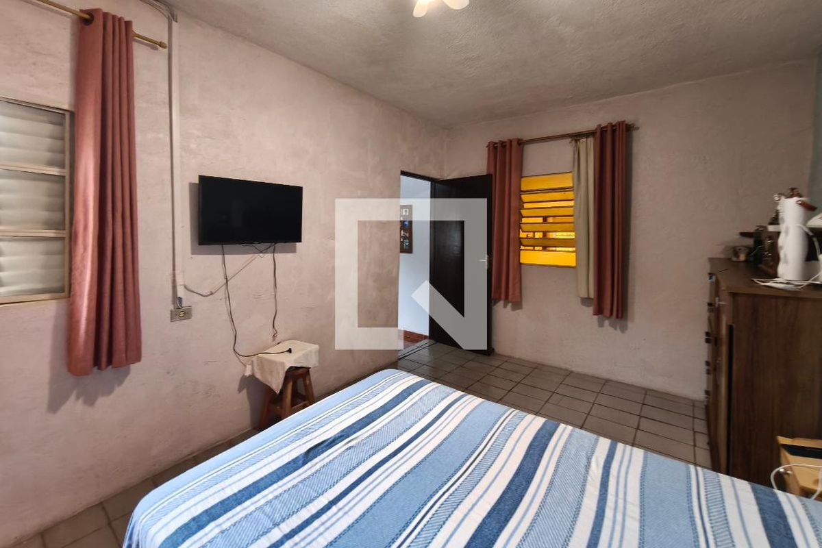 Casa à Venda - Jardim do Lago, 4 Quartos,  193 m2 em , Campinas - sp | SoloBR