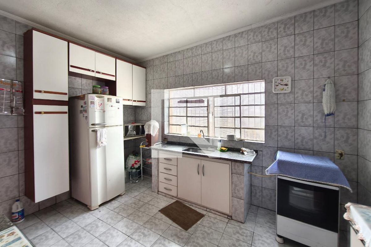 Casa à Venda - Jardim do Lago, 4 Quartos,  193 m2 em , Campinas - sp | SoloBR