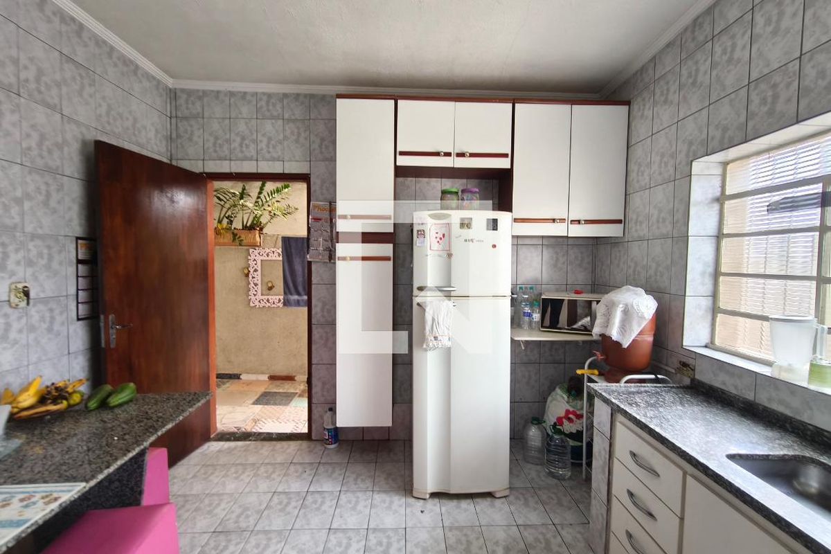 Casa à Venda - Jardim do Lago, 4 Quartos,  193 m2 em , Campinas - sp | SoloBR