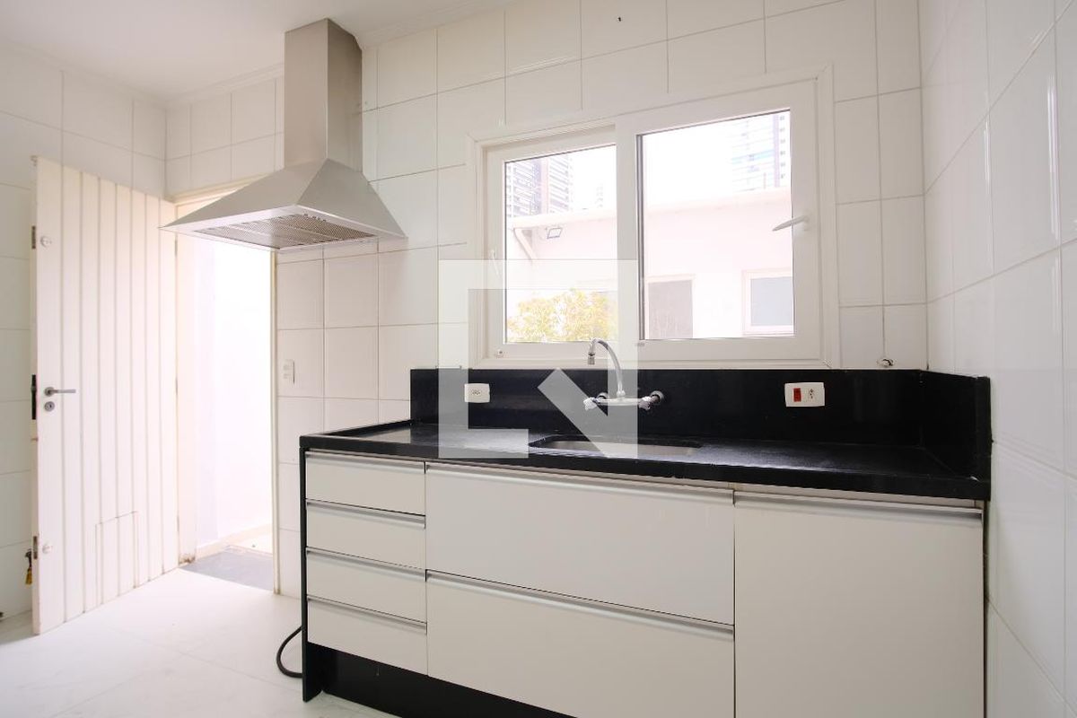 Casa, 2 quartos, 275 m² - Foto 23