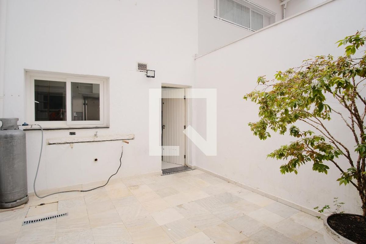 Casa, 2 quartos, 275 m² - Foto 29