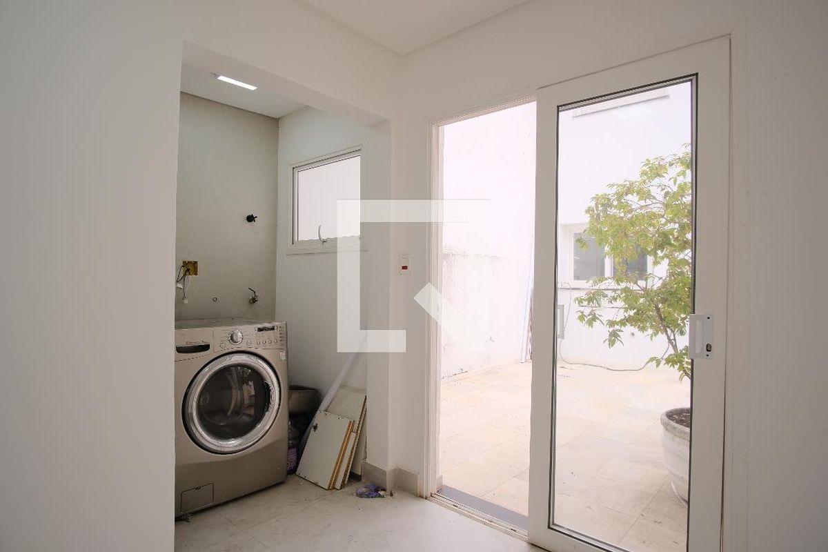 Casa, 2 quartos, 275 m² - Foto 32