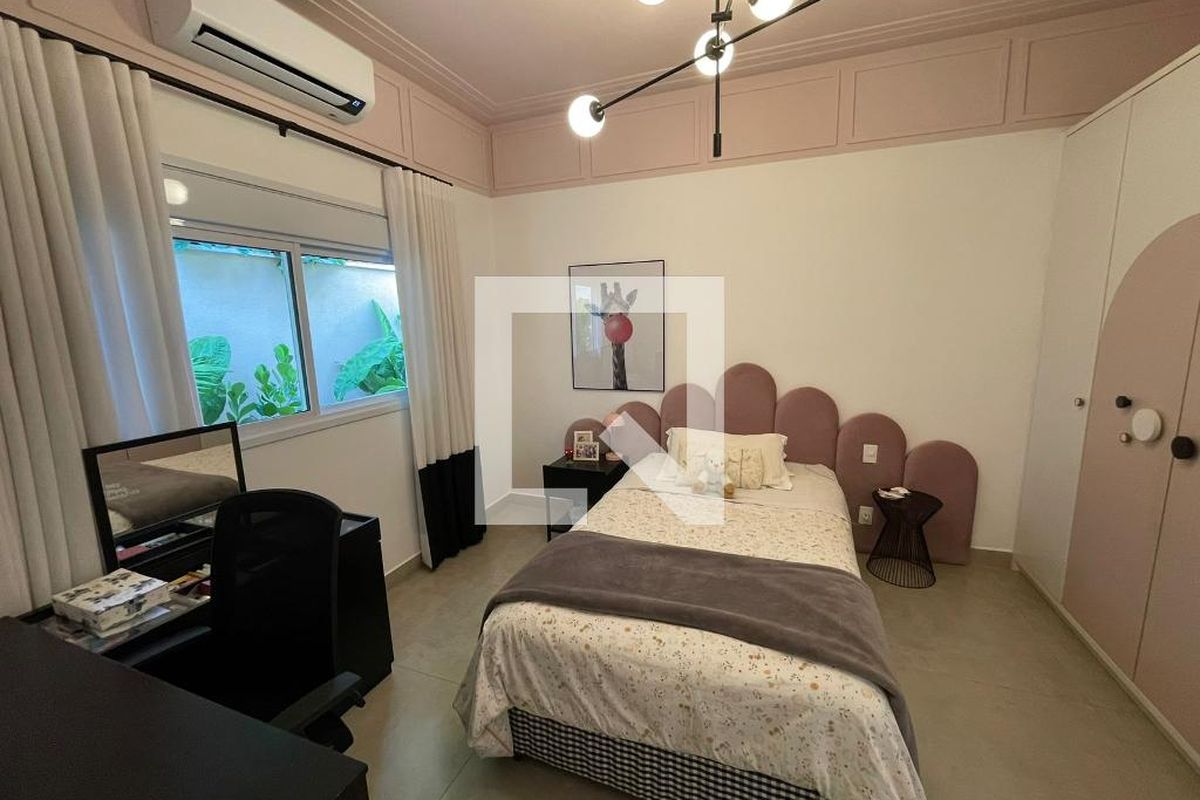 Casa à Venda - Swiss Park, 3 Quartos,  205 m2 em , Campinas - sp | SoloBR