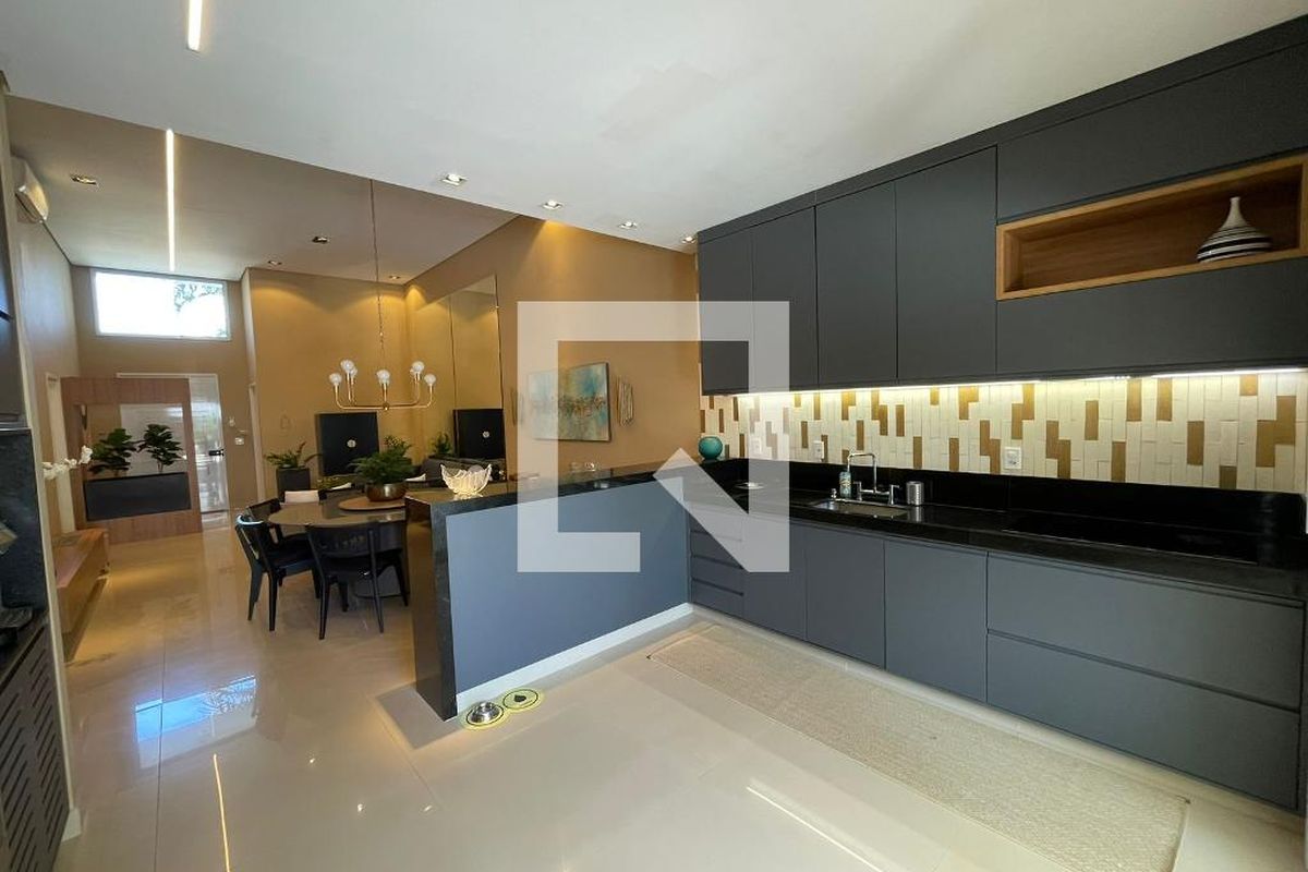 Casa à Venda - Swiss Park, 3 Quartos,  205 m2 em , Campinas - sp | SoloBR