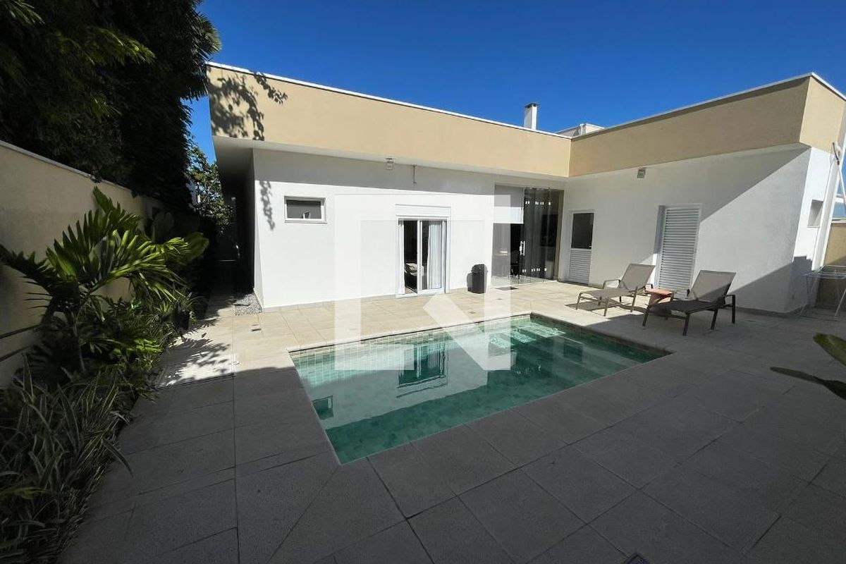 Casa à Venda - Swiss Park, 3 Quartos,  205 m2 em , Campinas - sp | SoloBR