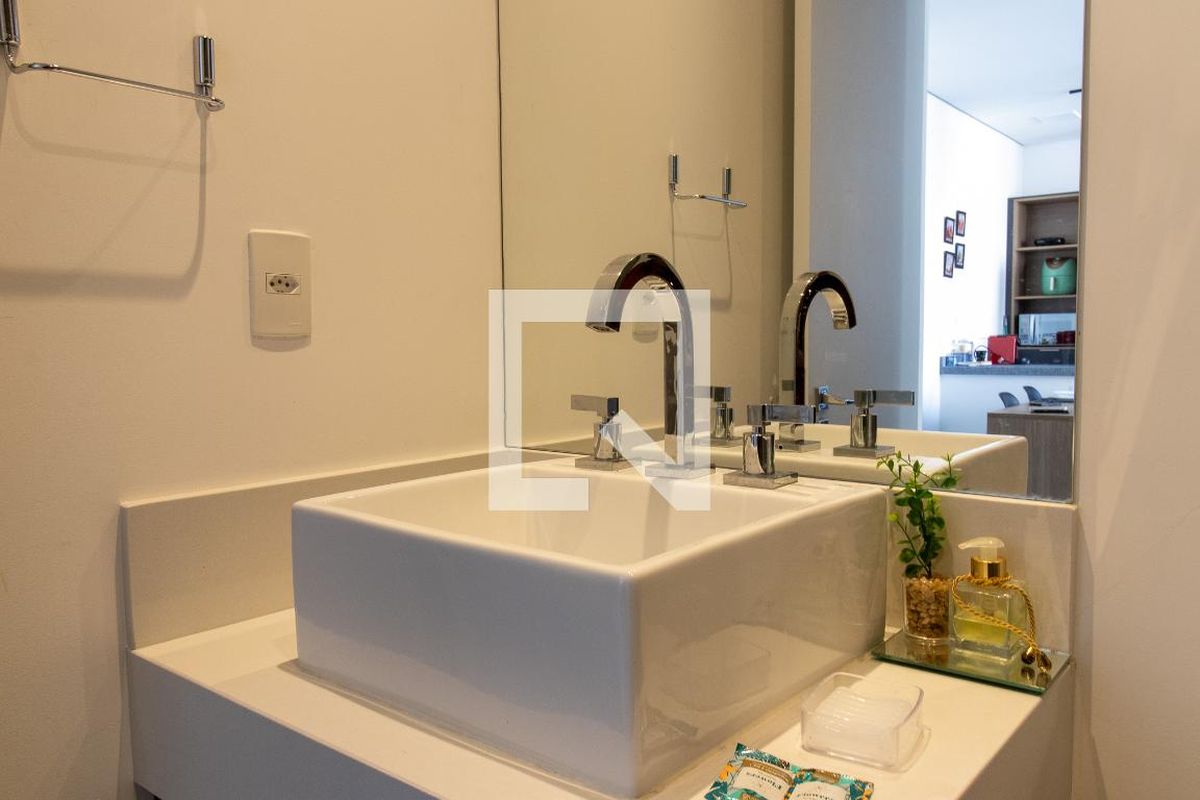 Apartamento à Venda - Cambuí, 1 Quarto,  43 m2 em , Campinas - sp | SoloBR
