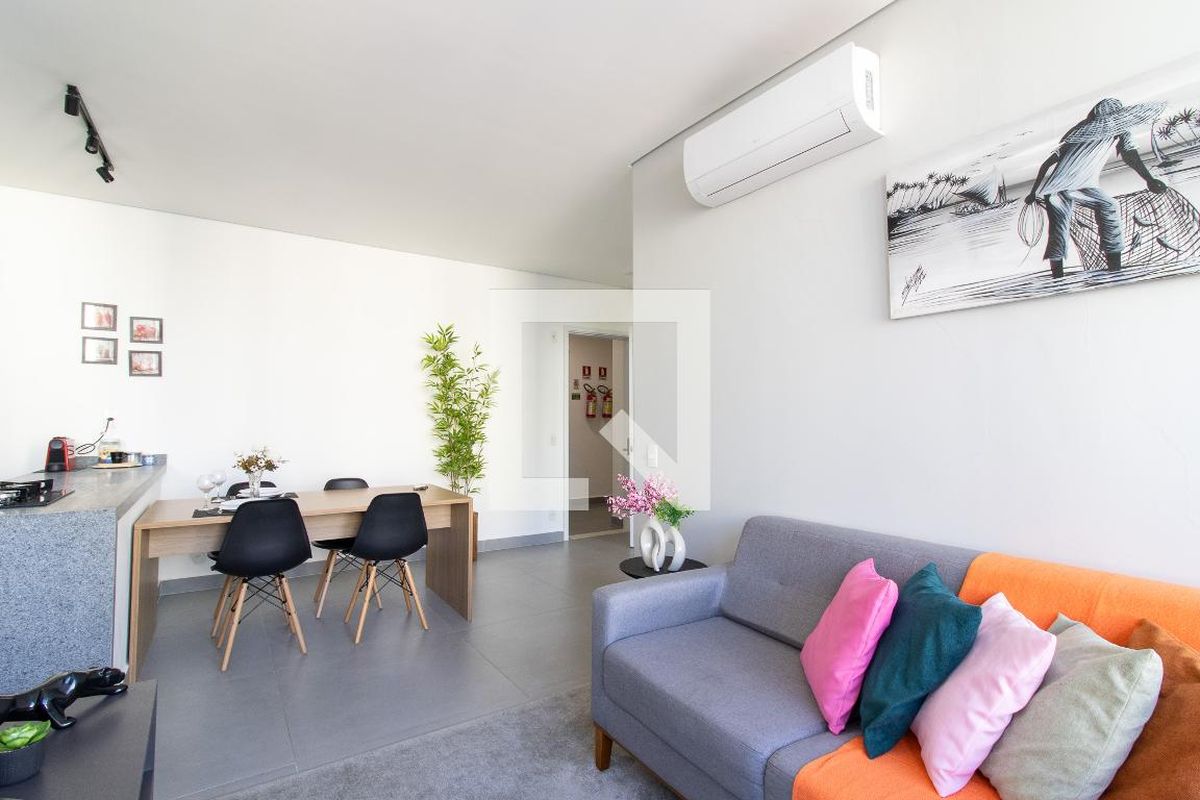 Apartamento à Venda - Cambuí, 1 Quarto,  43 m2 em , Campinas - sp | SoloBR
