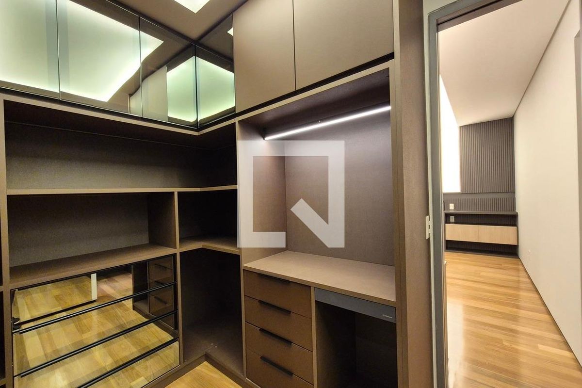 Apartamento à Venda - Cambuí, 2 Quartos,  178 m2 em , Campinas - sp | SoloBR