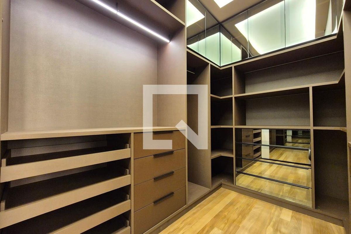 Apartamento à Venda - Cambuí, 2 Quartos,  178 m2 em , Campinas - sp | SoloBR