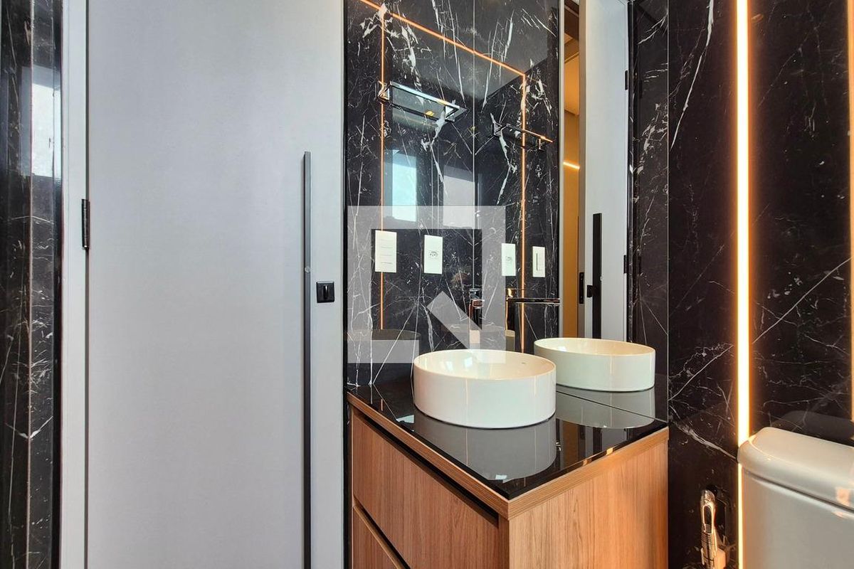 Apartamento à Venda - Cambuí, 2 Quartos,  178 m2 em , Campinas - sp | SoloBR