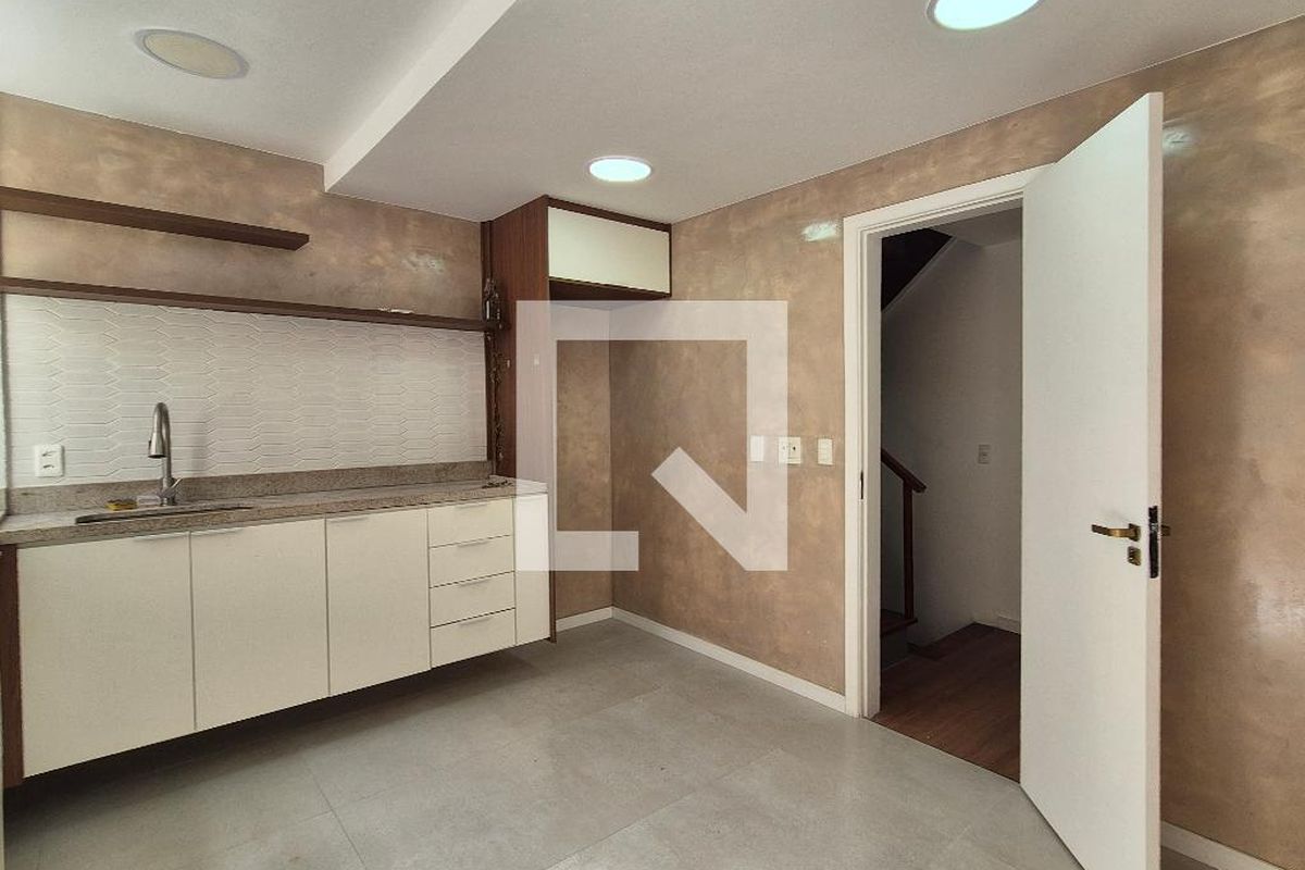 Casa, 3 quartos, 200 m² - Foto 30