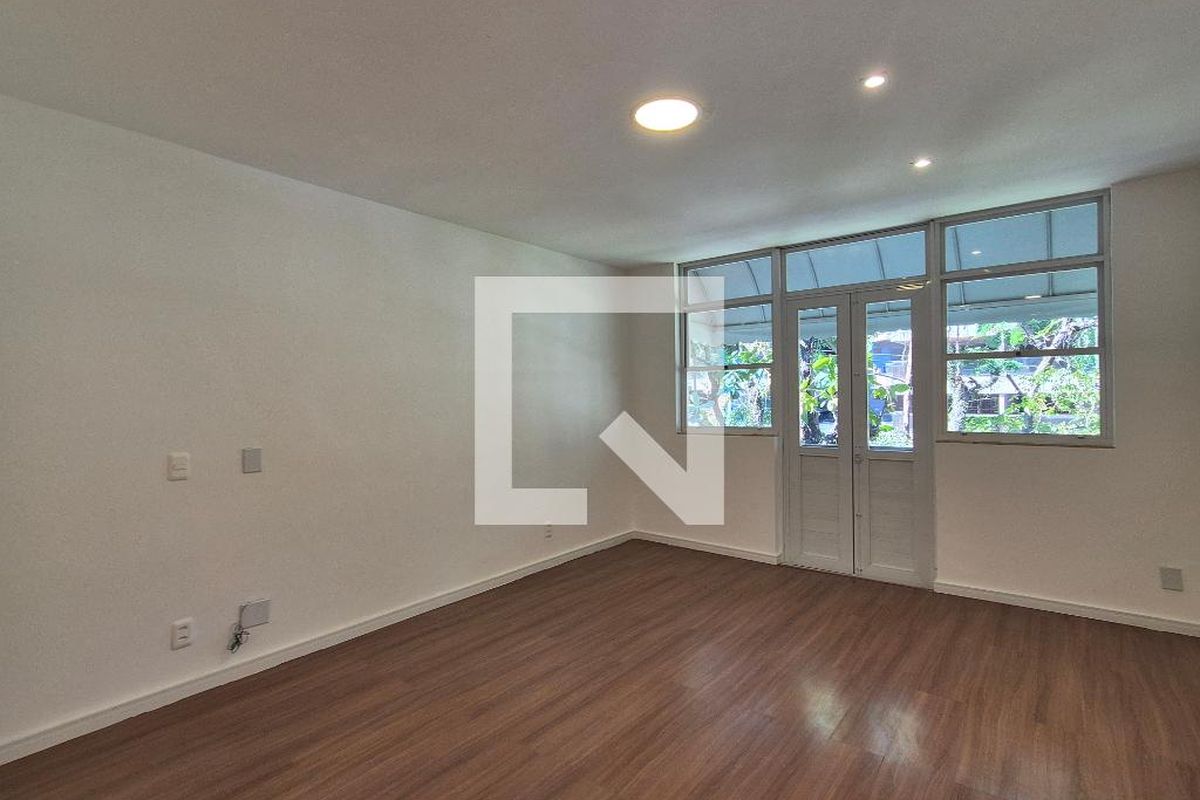 Casa, 3 quartos, 200 m² - Foto 15