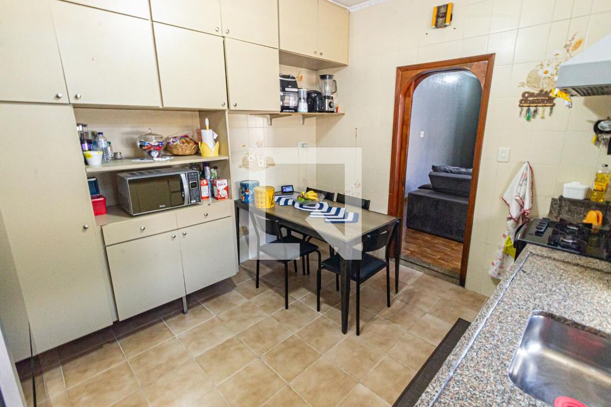 Casa, 6 quartos, 230 m² - Foto 47