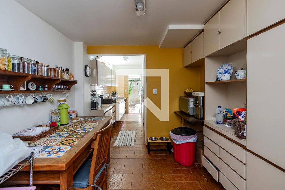 Casa, 4 quartos, 225 m² - Foto 55