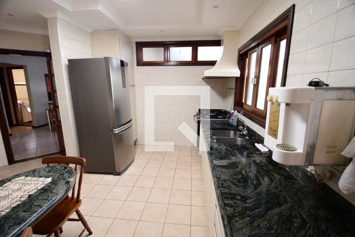 Casa à Venda - Jardim Chapadão, 4 Quartos,  381 m2 em , Campinas - sp | SoloBR