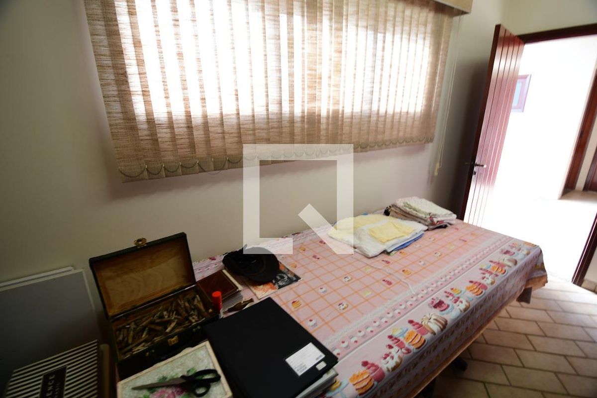 Casa à Venda - Jardim Chapadão, 4 Quartos,  381 m2 em , Campinas - sp | SoloBR