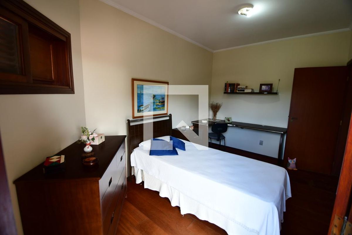 Casa à Venda - Jardim Chapadão, 4 Quartos,  381 m2 em , Campinas - sp | SoloBR