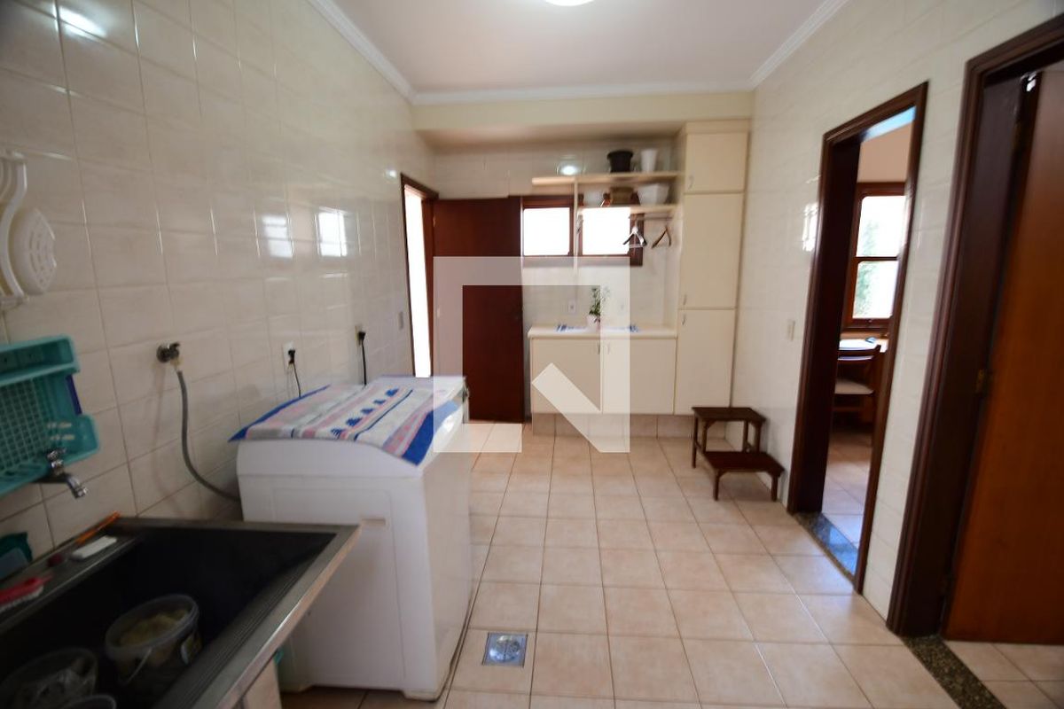 Casa à Venda - Jardim Chapadão, 4 Quartos,  381 m2 em , Campinas - sp | SoloBR