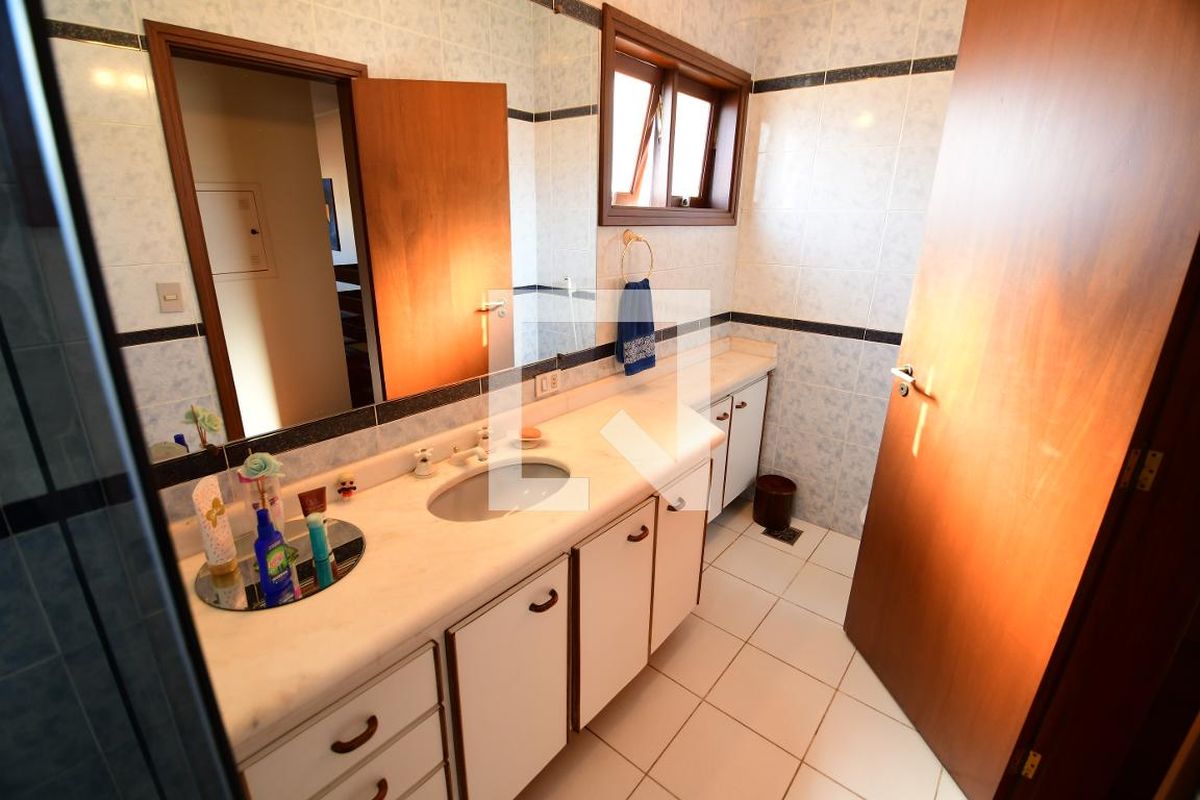 Casa à Venda - Jardim Chapadão, 4 Quartos,  381 m2 em , Campinas - sp | SoloBR