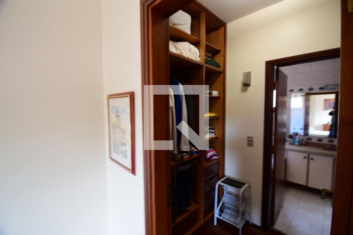 Casa à Venda - Jardim Chapadão, 4 Quartos,  381 m2 em , Campinas - sp | SoloBR