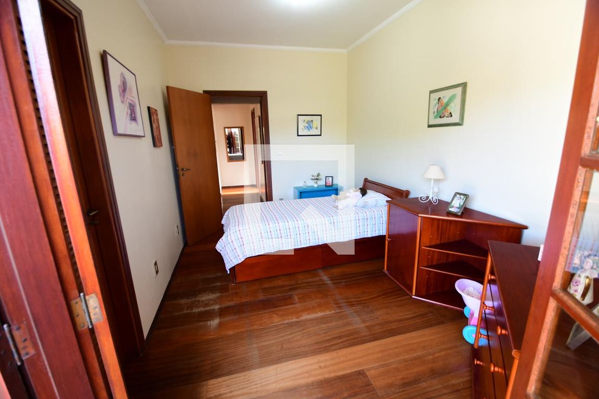 Casa à Venda - Jardim Chapadão, 4 Quartos,  381 m2 em , Campinas - sp | SoloBR