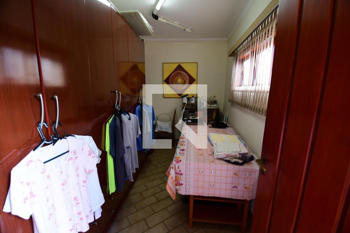 Casa à Venda - Jardim Chapadão, 4 Quartos,  381 m2 em , Campinas - sp | SoloBR