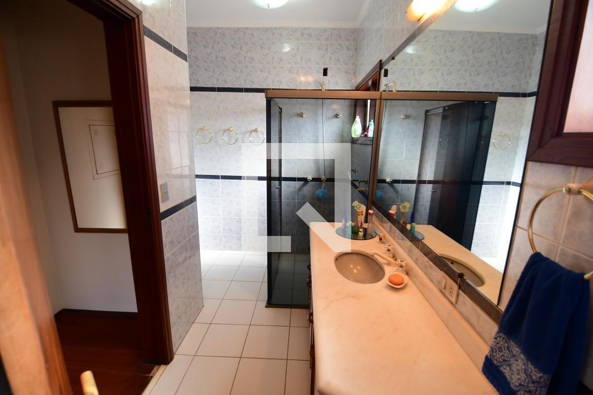 Casa à Venda - Jardim Chapadão, 4 Quartos,  381 m2 em , Campinas - sp | SoloBR