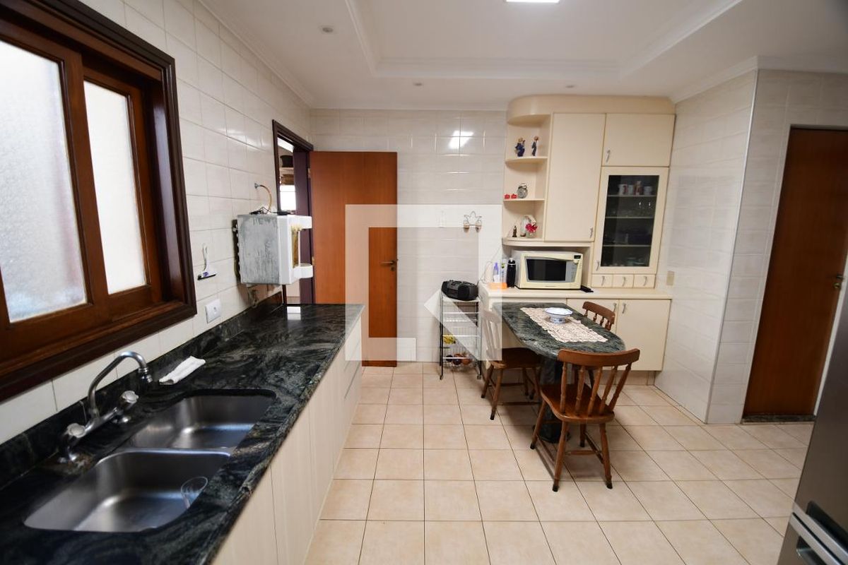 Casa à Venda - Jardim Chapadão, 4 Quartos,  381 m2 em , Campinas - sp | SoloBR
