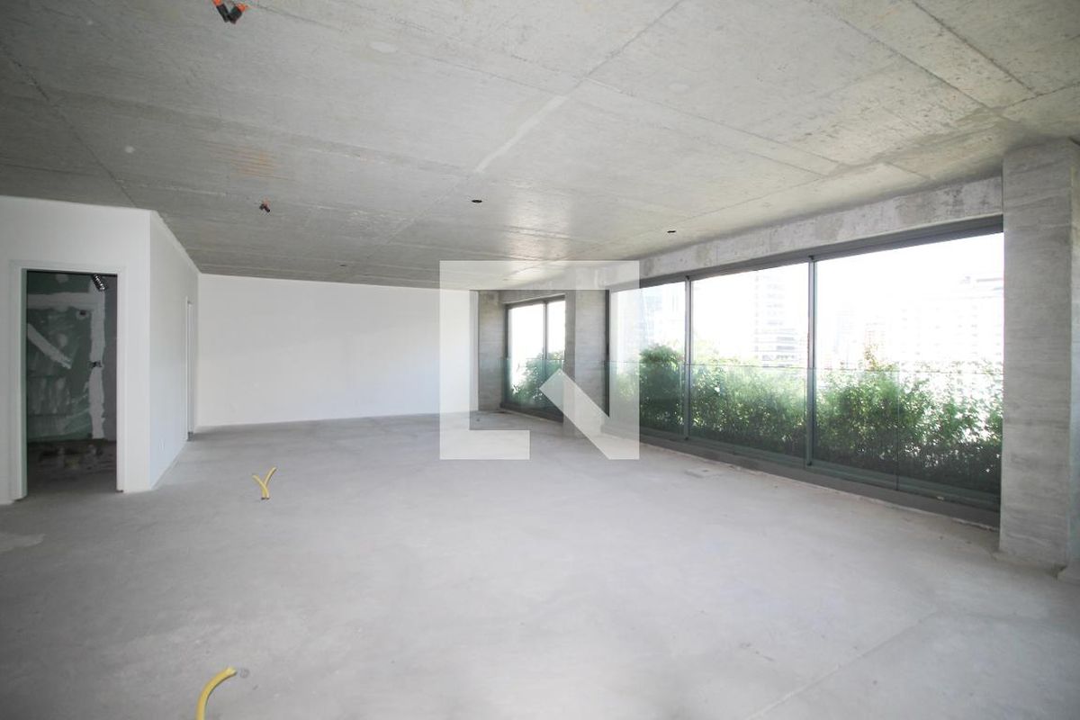 Apartamento, 3 quartos, 262 m² - Foto 1