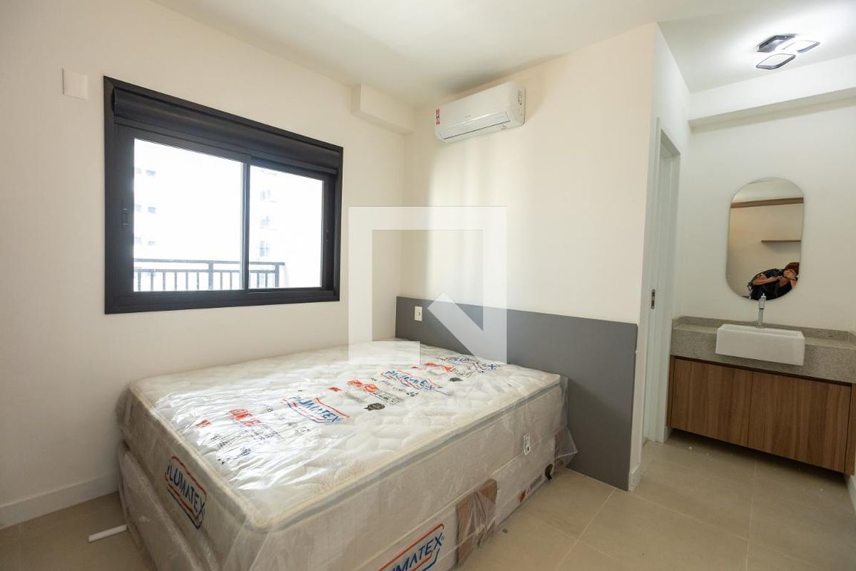 Apartamento à Venda - Bosque, 1 Quarto,  57 m2 em , Campinas - sp | SoloBR