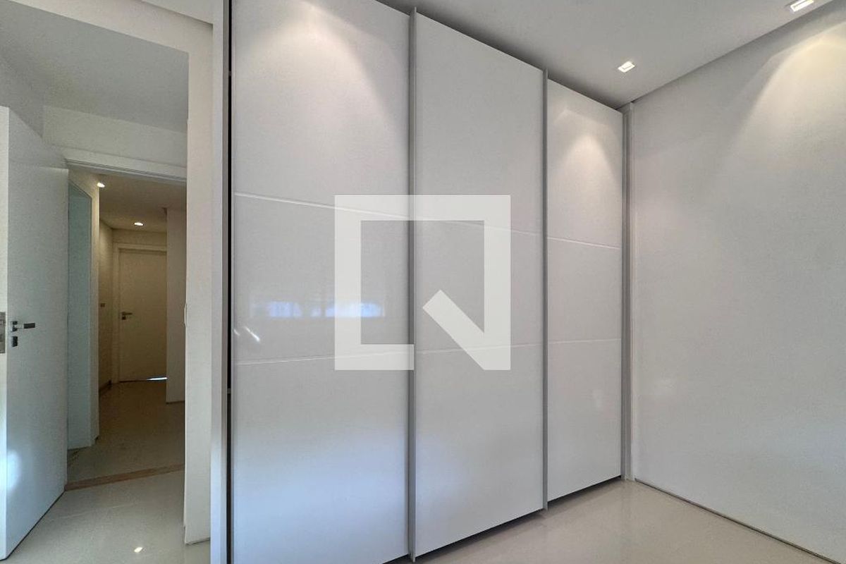 Casa, 4 quartos, 290 m² - Foto 38